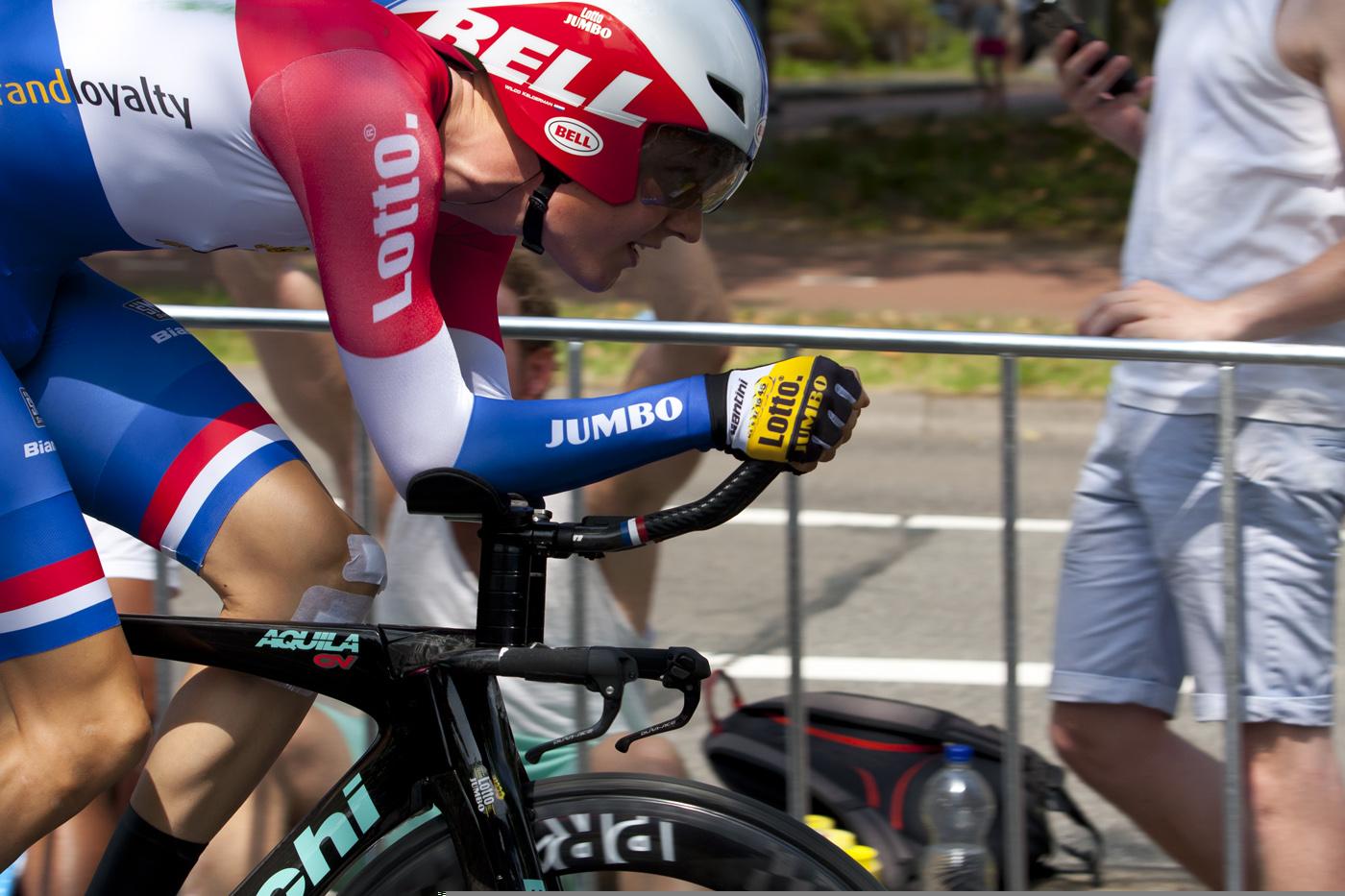 Wilco Kelderman während der Tour de France 2015.  Photo Robert Schleiffbert. Creative Commons Attribution-Share Alike 2.0 Generic license